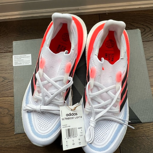 adidas
Women's Ultraboost Light Running Shoe - Picture 4 of 6